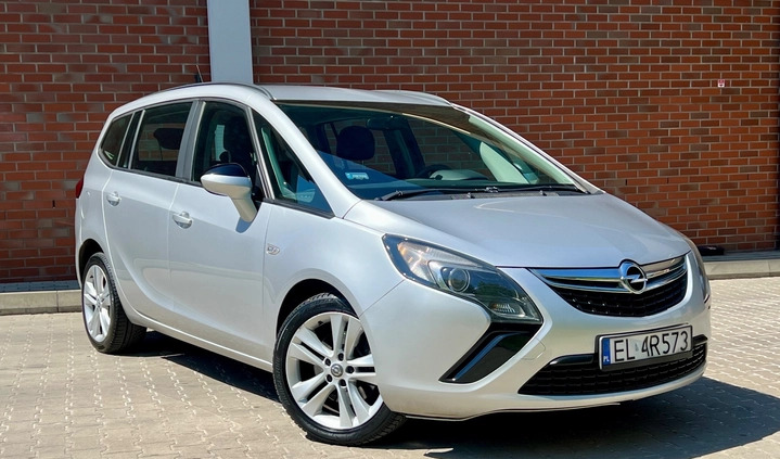Opel Zafira cena 32900 przebieg: 183000, rok produkcji 2013 z Białogard małe 466